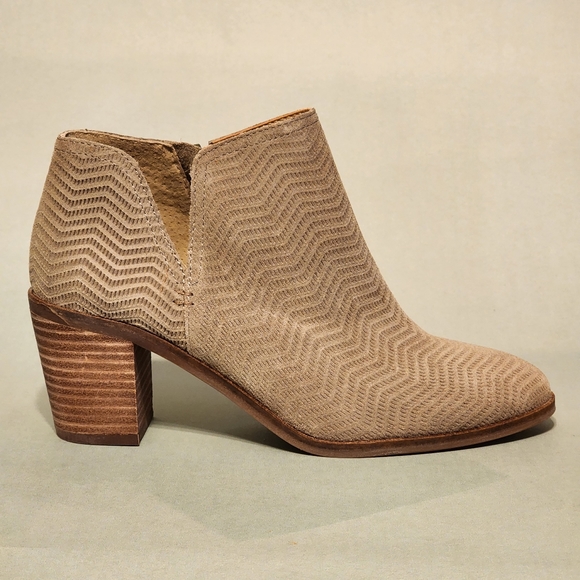 Lucky Brand Pickla booties - Picture 2 of 6